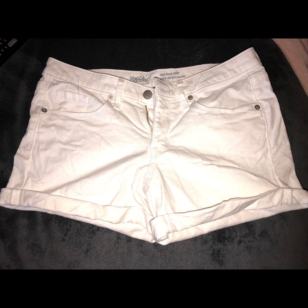 white jean shorts